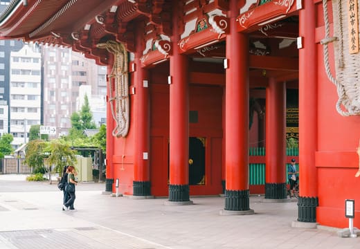 The red Hozomon gate at Senso-ji, Asakusa, before the crowds arrive